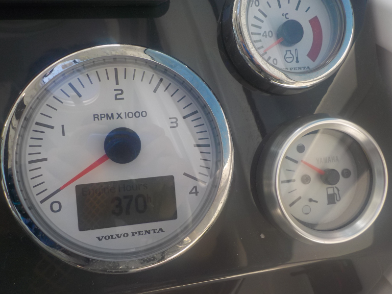 新艇中古艇販売