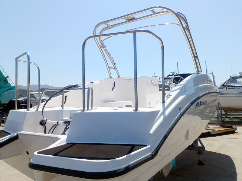 新艇中古艇販売