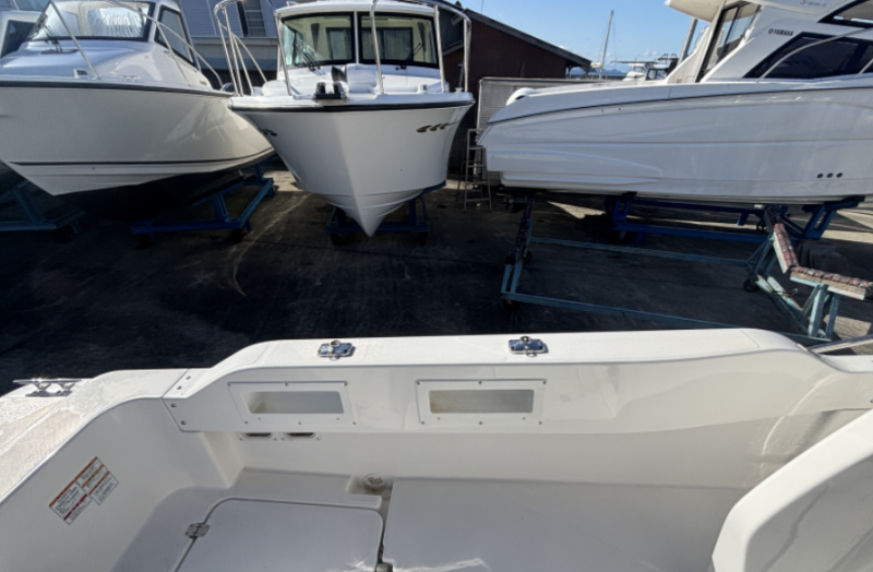 新艇中古艇販売