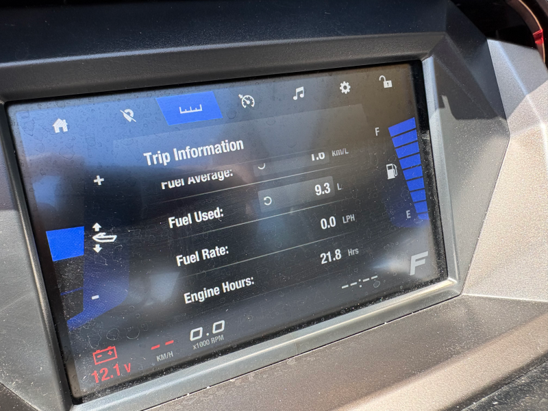 新艇中古艇販売