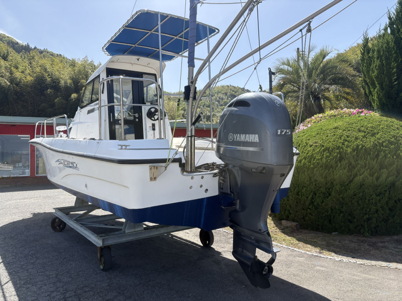 新艇中古艇販売