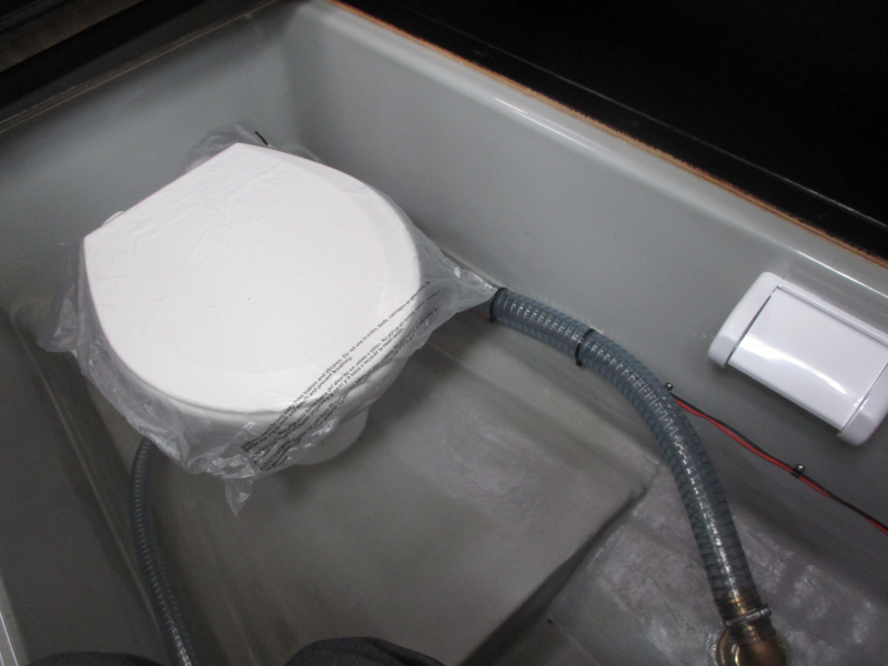 新艇中古艇販売