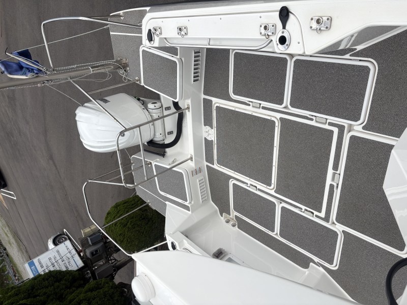 新艇中古艇販売