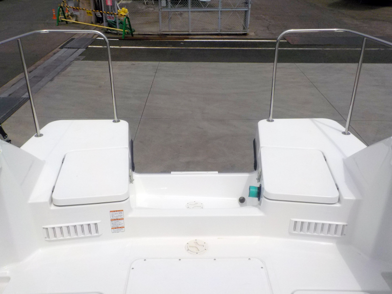 新艇中古艇販売