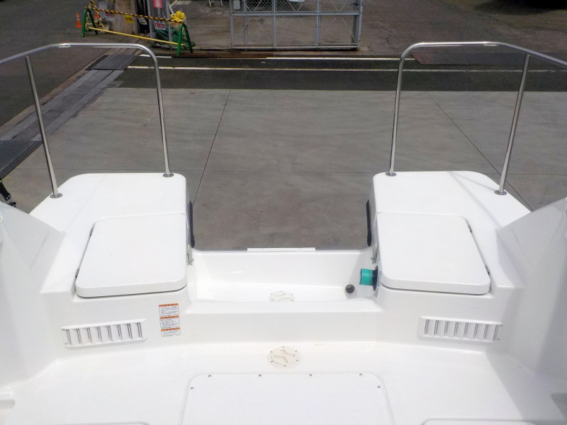 新艇中古艇販売