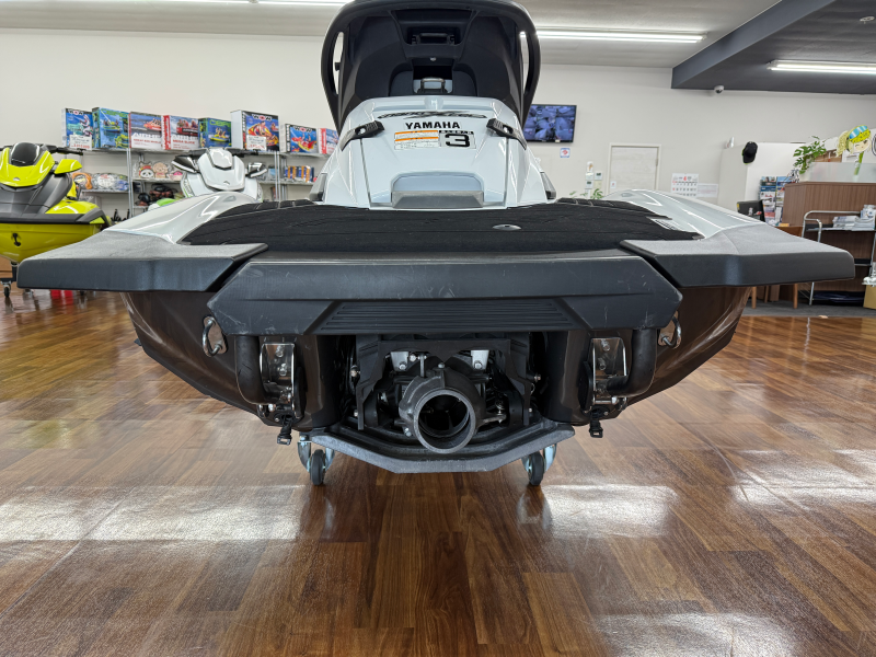 新艇中古艇販売