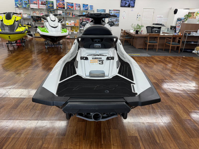 新艇中古艇販売