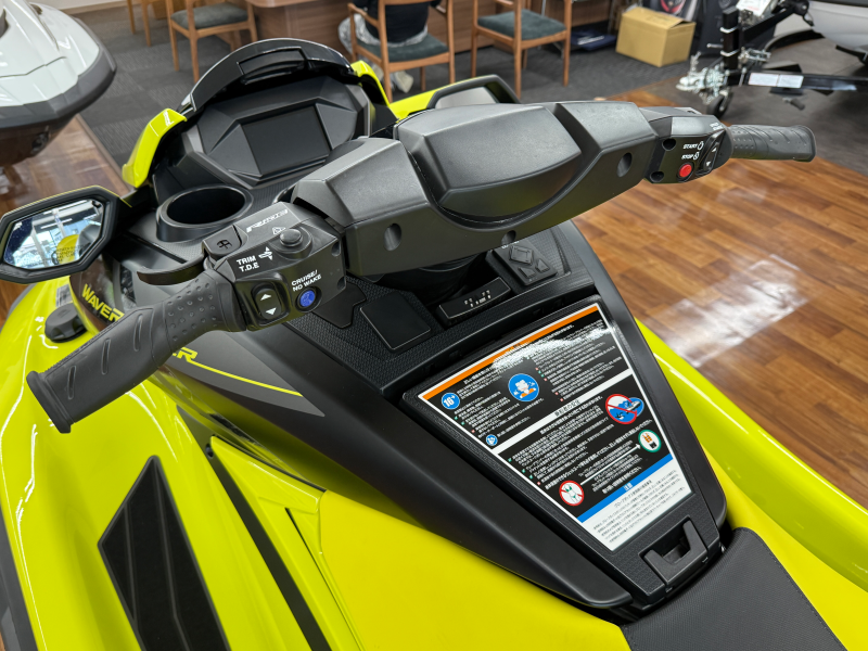 新艇中古艇販売