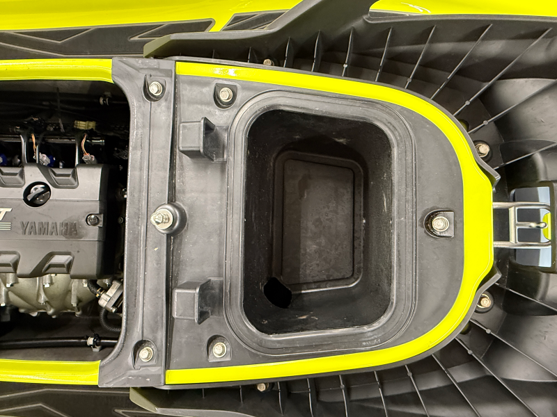 新艇中古艇販売