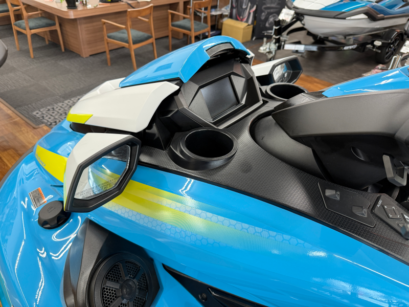 新艇中古艇販売