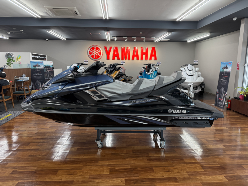 新艇中古艇販売