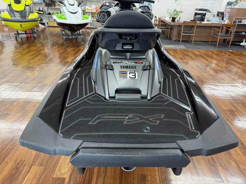 新艇中古艇販売