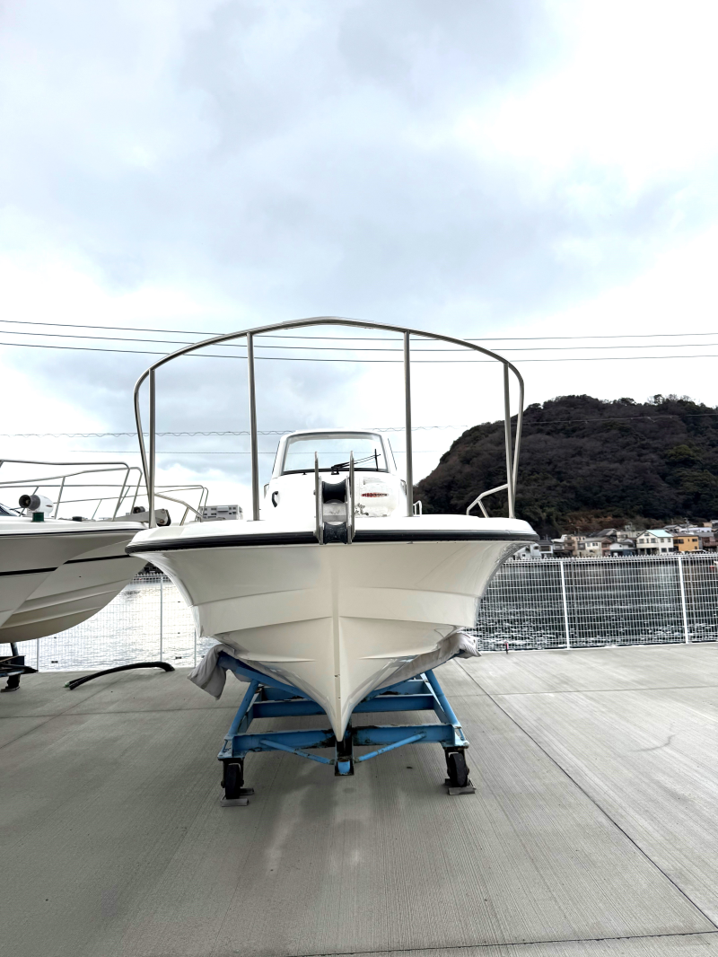 新艇中古艇販売