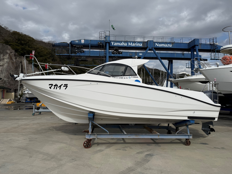 新艇中古艇販売