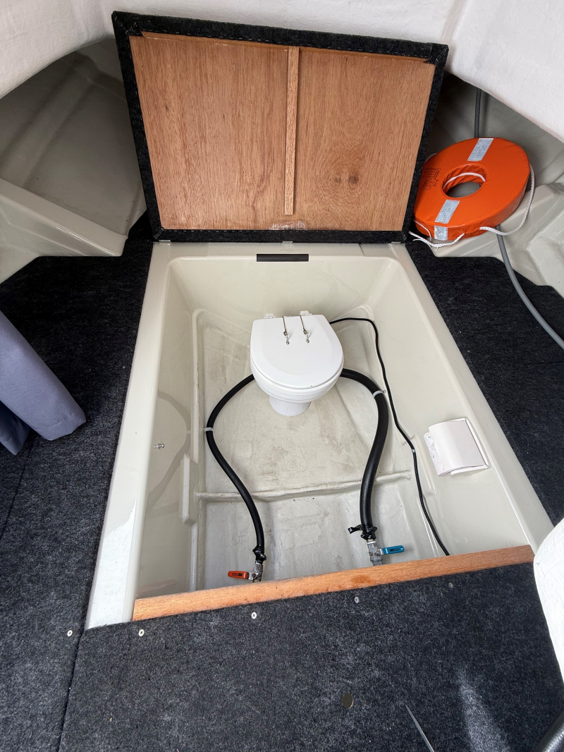 新艇中古艇販売