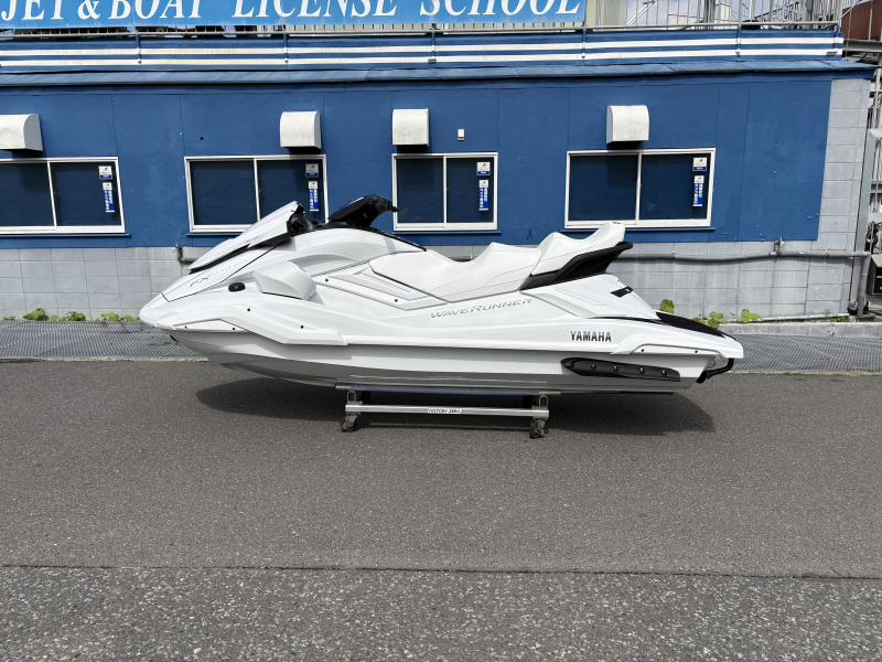 新艇中古艇販売