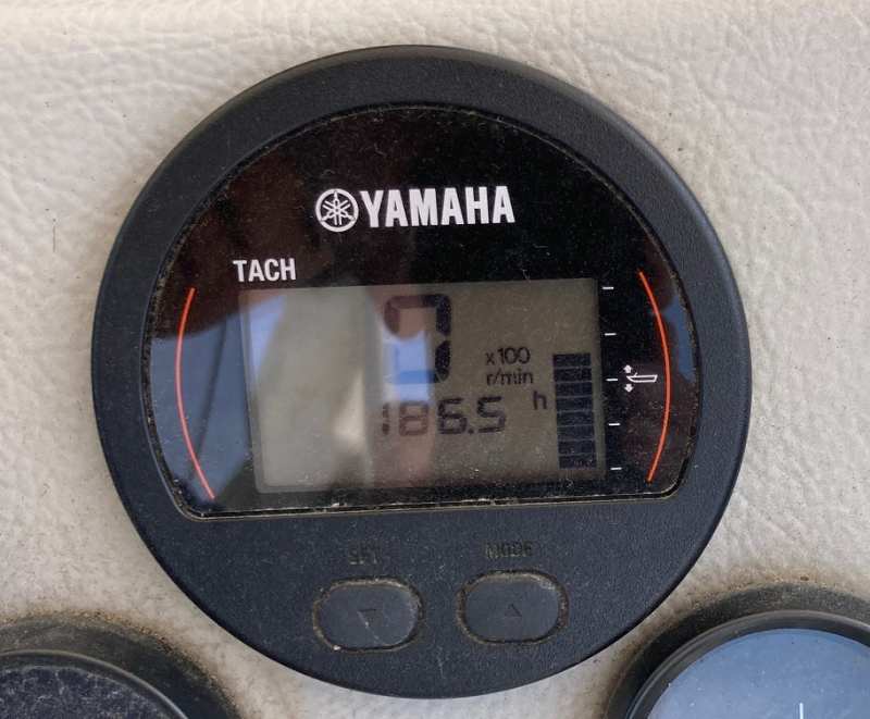 新艇中古艇販売