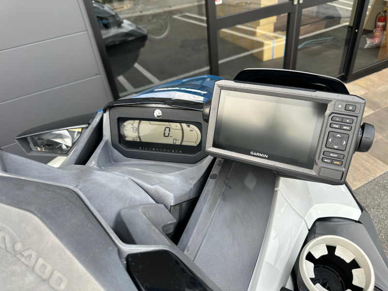新艇中古艇販売