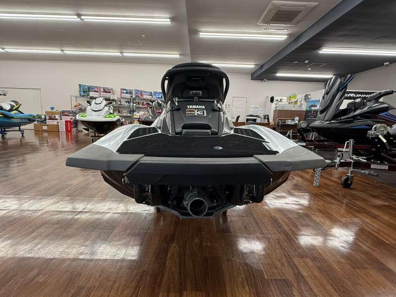 新艇中古艇販売