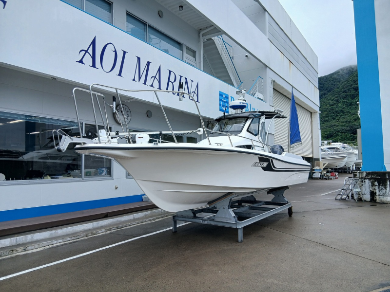新艇中古艇販売
