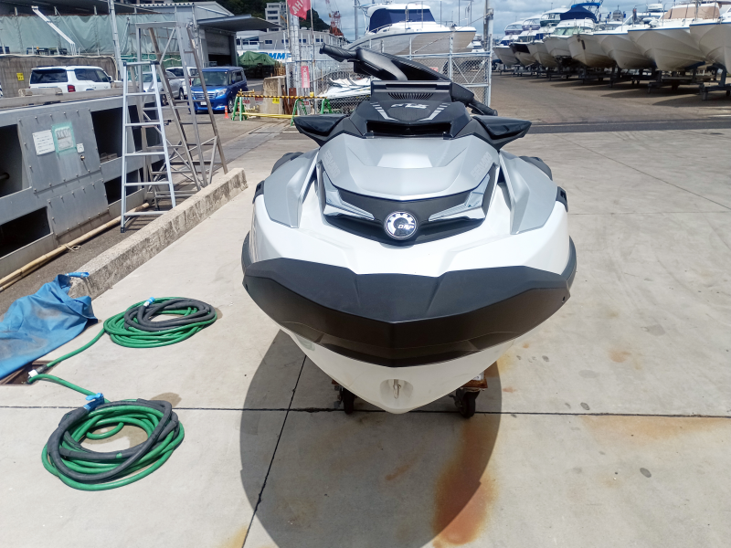 新艇中古艇販売