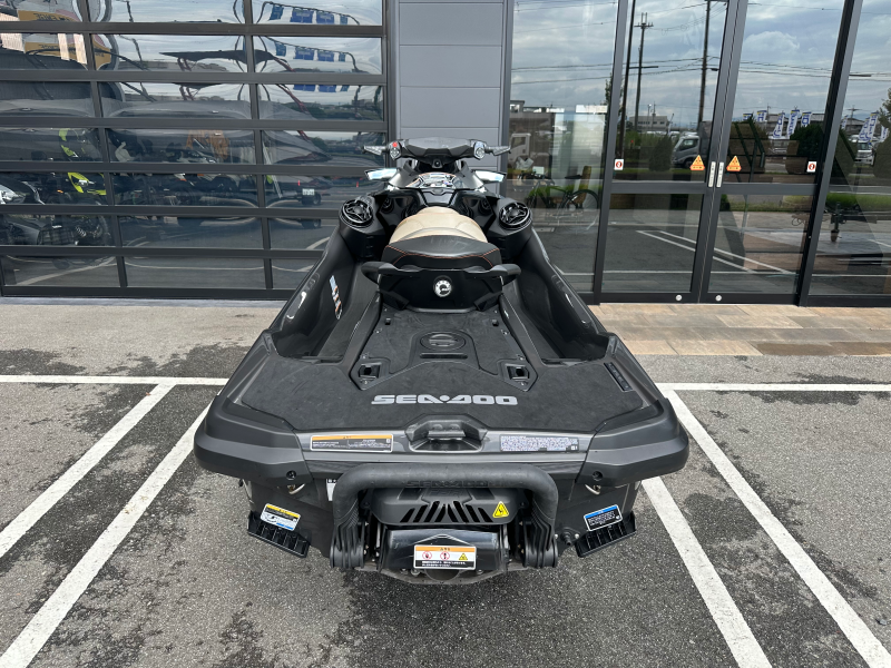 新艇中古艇販売