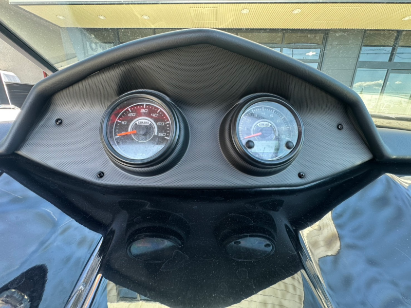 新艇中古艇販売