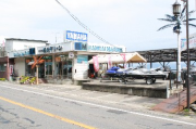 store_facade_image