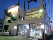store_facade_image