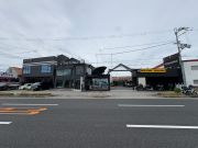 store_facade_image